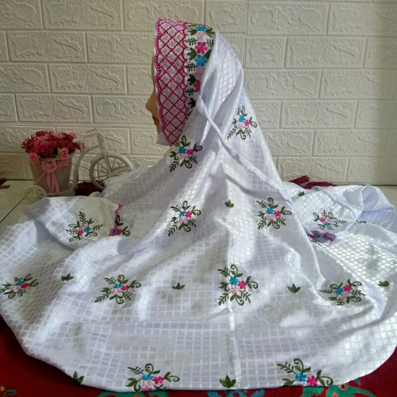 MUKENA DEWASA TERUSAN BORDIR MAT SEMI SUTRA