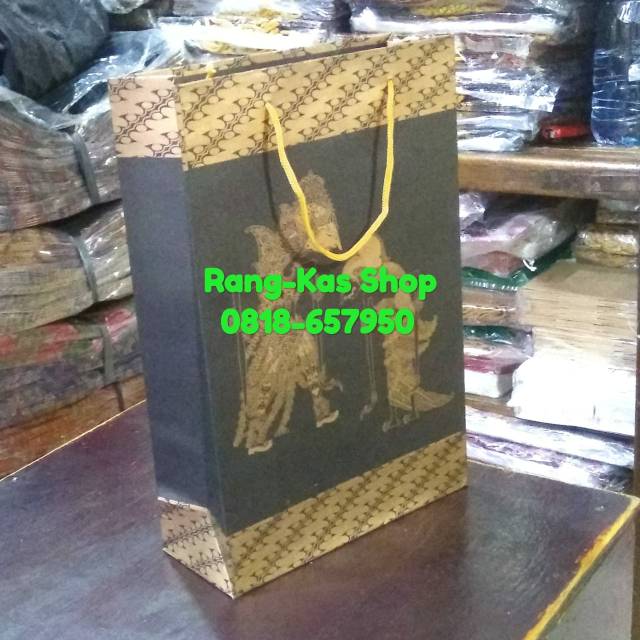 

Paperbag Batik Wayang Gold Buku samson doff