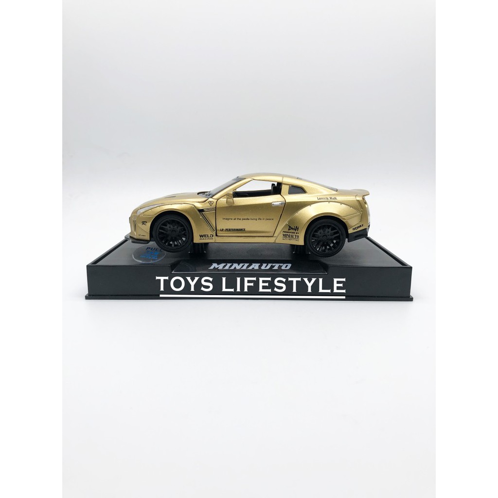 Miniauto Diecast - Nissan GT-R R35 (Emas)