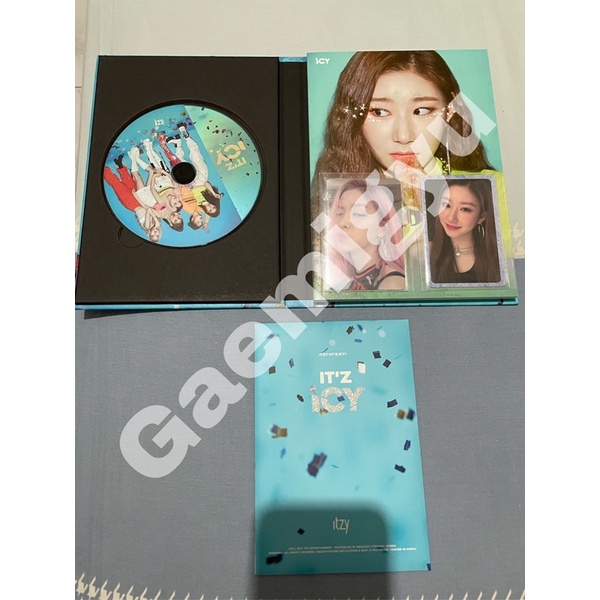 ITZY ICY album PC Ryujin Pout + Chaeryeong