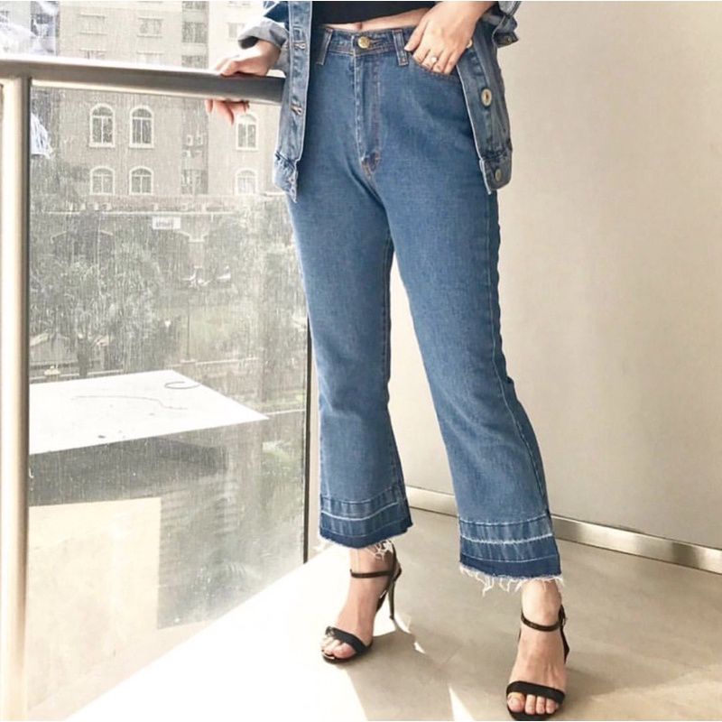 BOYFRIEND JEANS BENEFIT