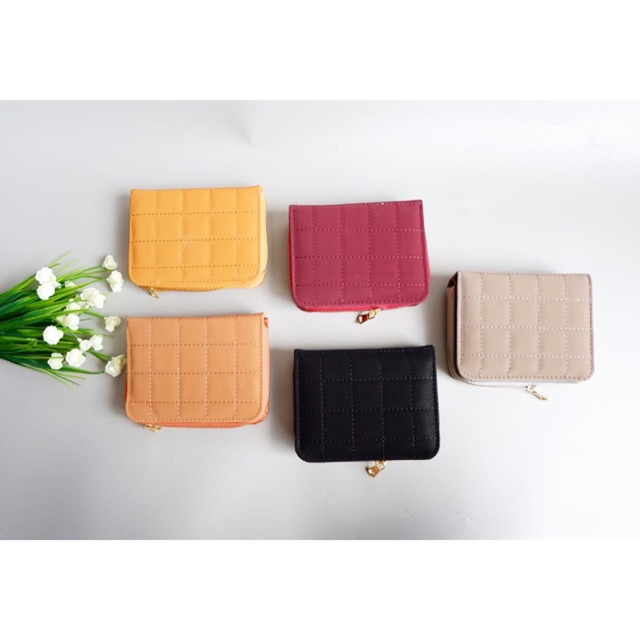 DOMPET BANA