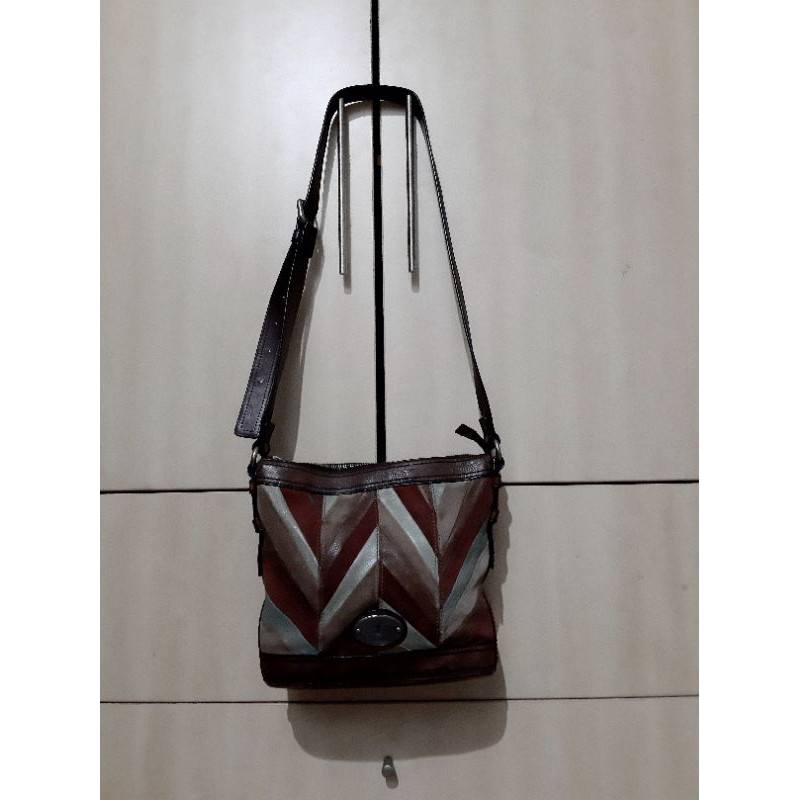 Fossil maddox sling bag preloved