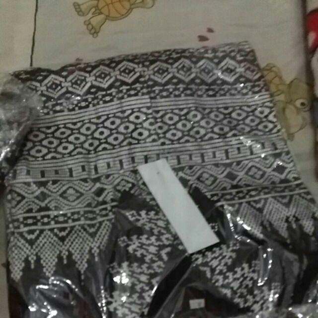 Kemeja Batik Pria Motif Prada Rintik Ani