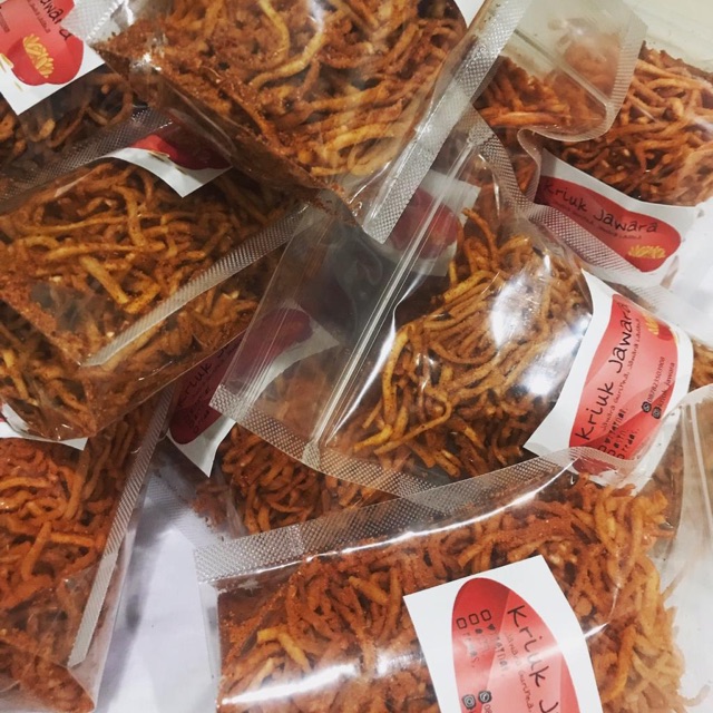 

Kriuk Jawara dengan berbagai pilihan varian Rasa. Asin,Pedas,dan Balado,terasa gurih dan pedasnya