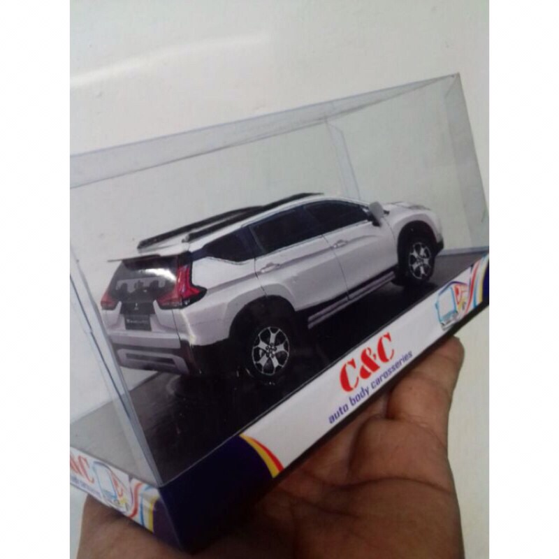 miniatur mobil xpander cross