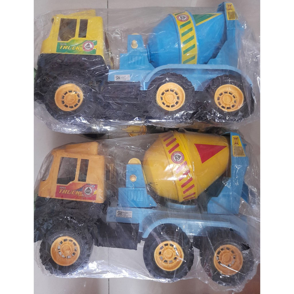 Mainan anak truk molen