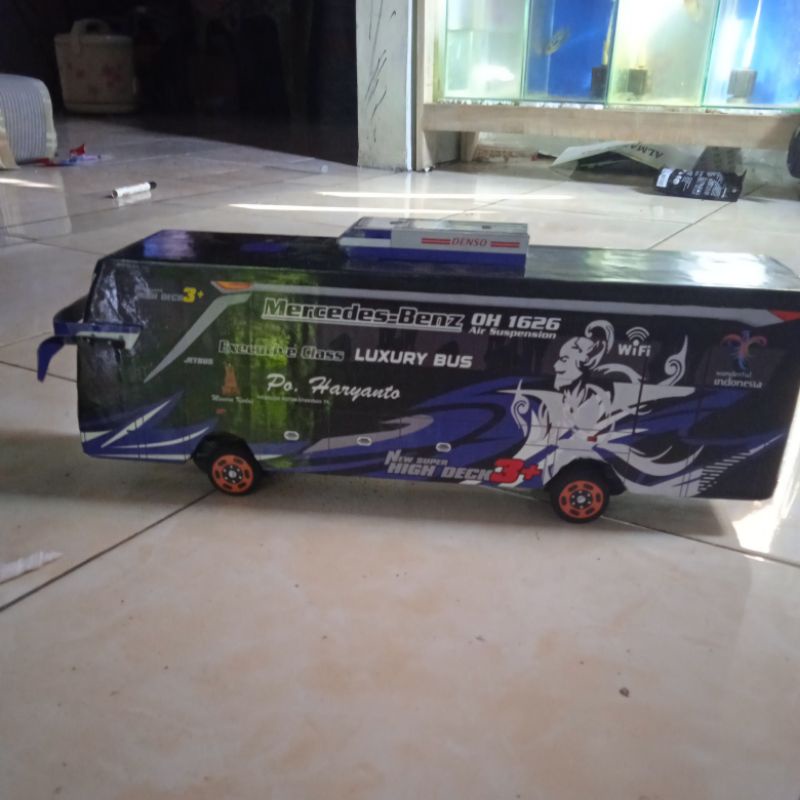 bus miniatur haryanto