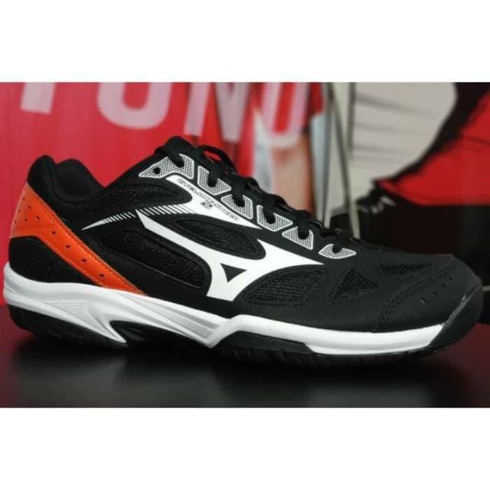 sepatu badminton mizuno terbaru