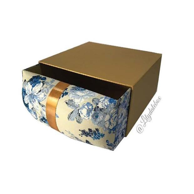 

BOX ENGAGEMENT STORAGE LAMARAN SESERAHAN SOUVENIR BRIDESMAID KOTAK KADO