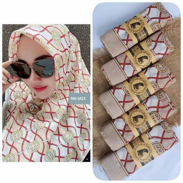 HIJAB SEGI EMPAT VOAL PREMIUM MOTIF GUCI KW CREAM KERUDUNG JILBAB GUCCI KW COKSU TERBARU