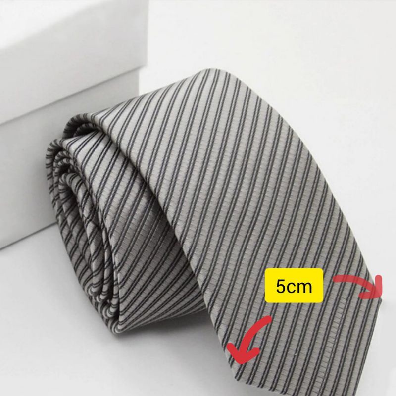 Dasi Pria Motif Salur Ukuran Slim 2inchi