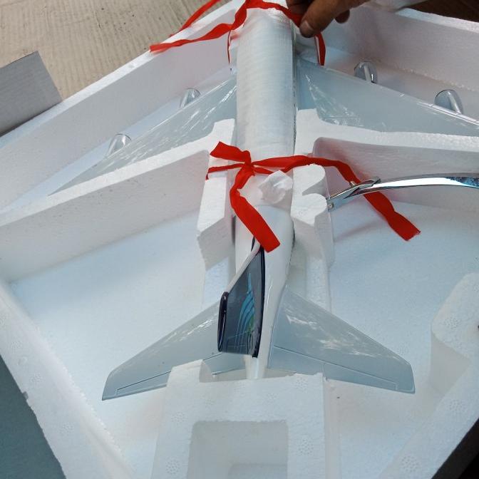 Die Cast Pesawat Garuda Indonesia Skala 1:400
