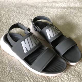 nike tanjun sandals blue