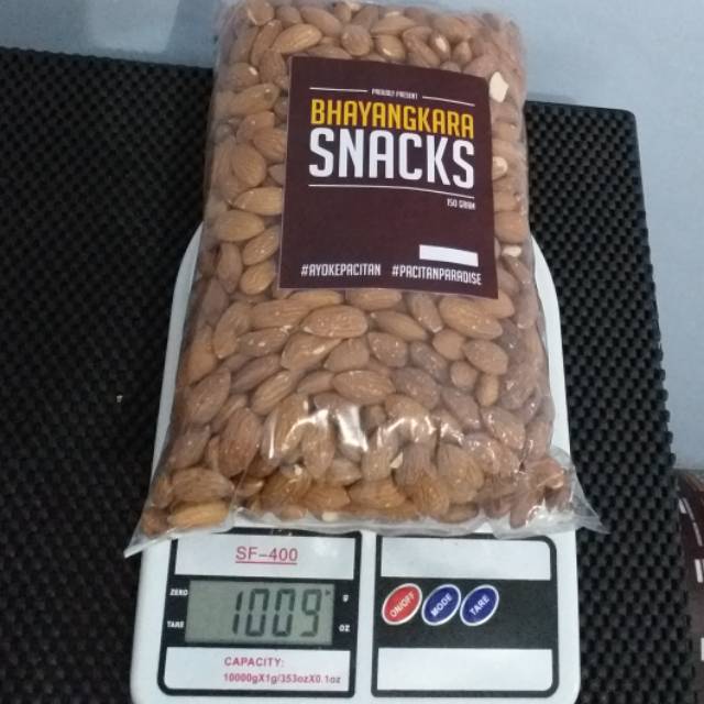 

Almond kupas 1kg