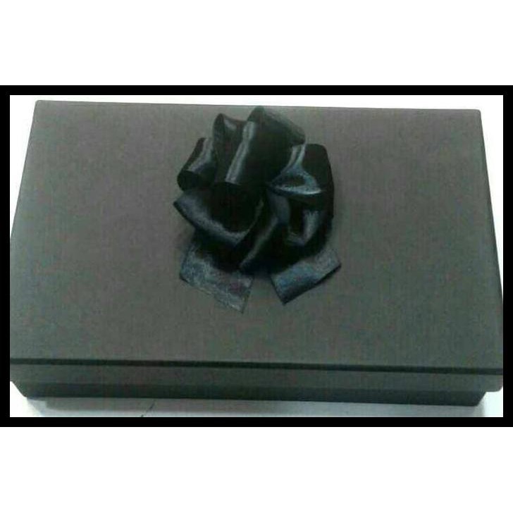 

Open Ds Kotak Kado /Seserahan . Bisa Custom.