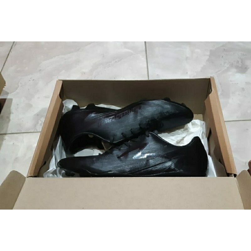 sepatu bola specs accelerator lighspeed 20 second