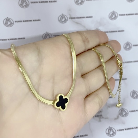 Titanium Gold Kalung Perhiasan Fashion Wanita Liontin Bunga Hitam *34