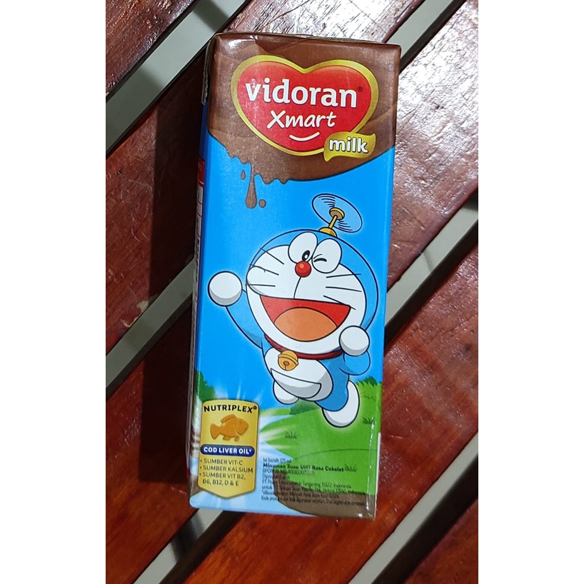 Vidoran Xmart Milk UHT 175 ML / Cokelat / Strawberry / Mengandung COD LIVER OIL / Multivitamin