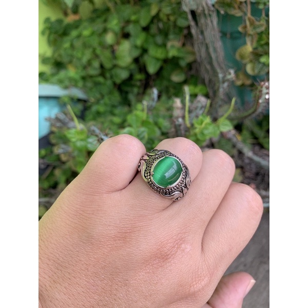 Cincin Batu Akik Zamrud Kalimantan Fenomena Cat Eye Ring Motif Bali Mewah Kantoran