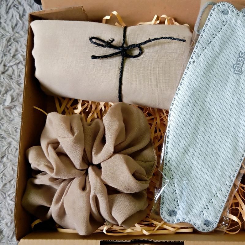 

HAMPERS PAKET HIJAB