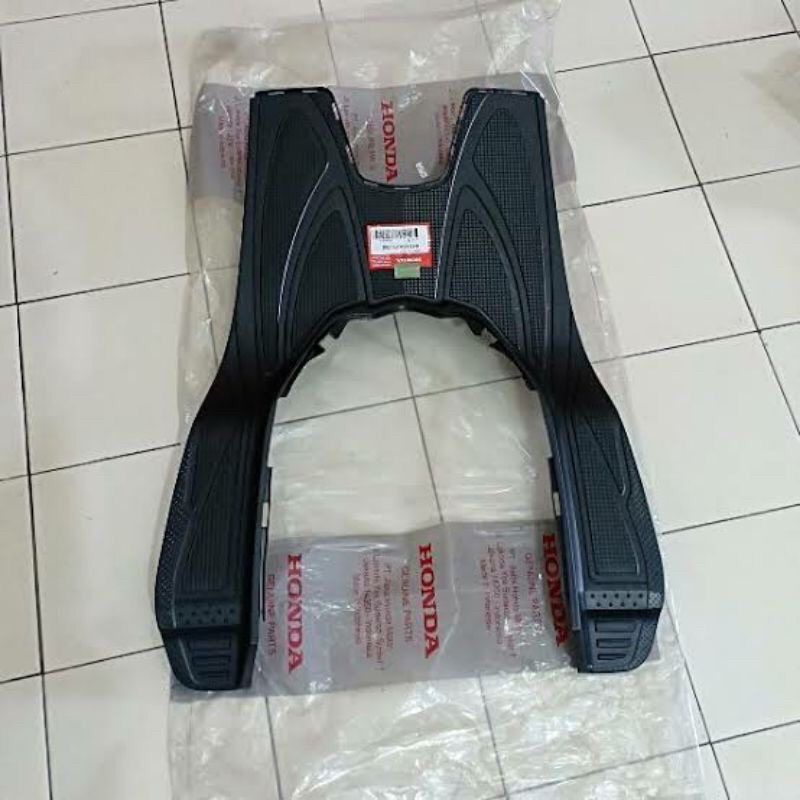 64310-KVY-700 Cover Body Bawah/Lantai Alas Pijakan Kaki Step Floor Beat Karbu-Ori