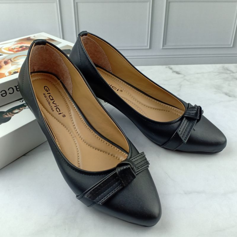 Sepatu Flat Wanita Slip On Bahan Sintetis Premium FR-07 GRAVICI