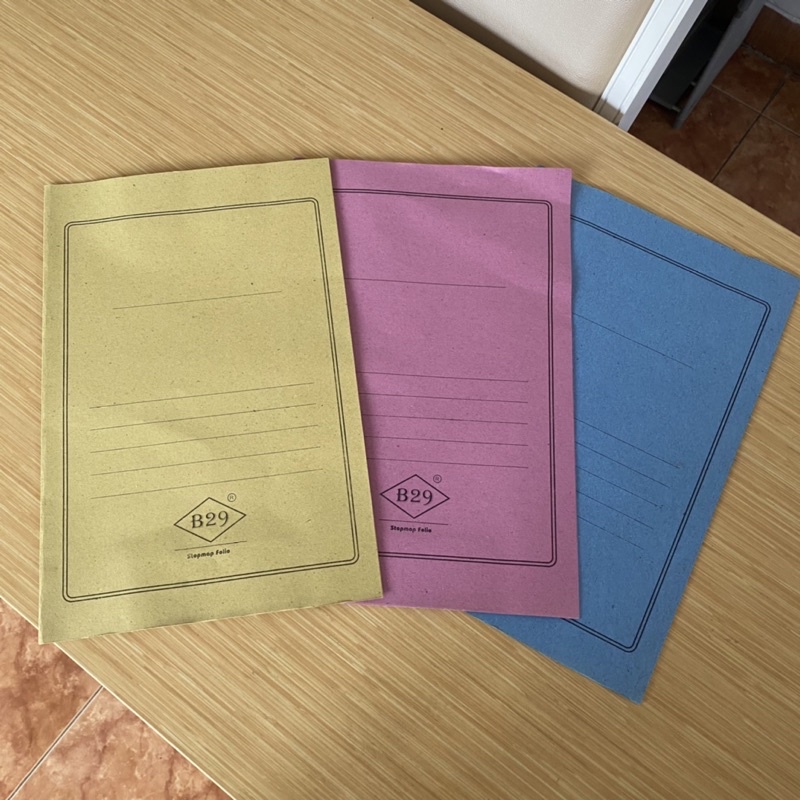 

STOP MAP FOLIO / MAP KERTAS B29 WARNA WARNI CAMPUR