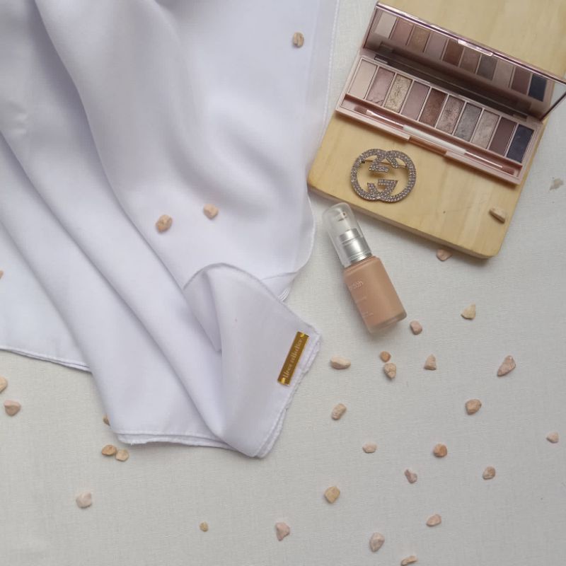 Hijab Segi Empat Paris Premium-white