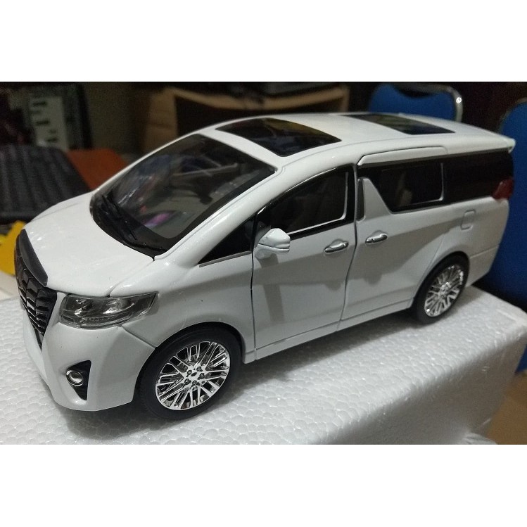 DIECAST MOBIL TOYOTA ALPHARD UKURAN 1 BANDING 24 BODY BESI ALLOY