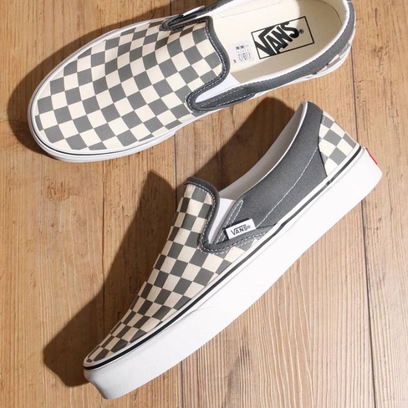 vans checkered true white