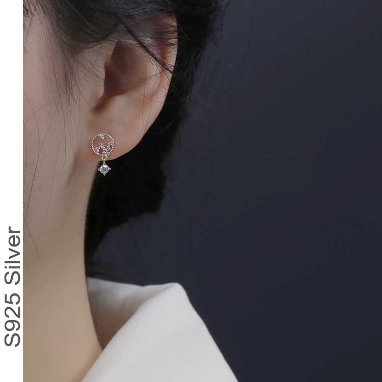 Anting Tusuk Gantung Bahan Titanium Steel Warna Silver / Gold Hias Kristal / Berlian Gaya Elegan / Simple / Retro Untuk Wanita