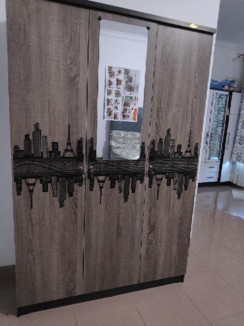 Lemari Pakaian 3 Pintu Cermin Lpp 32 P