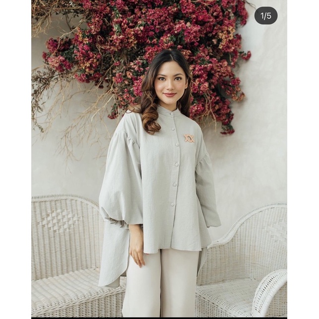 Brooklyn Blouse Wearing Klamby