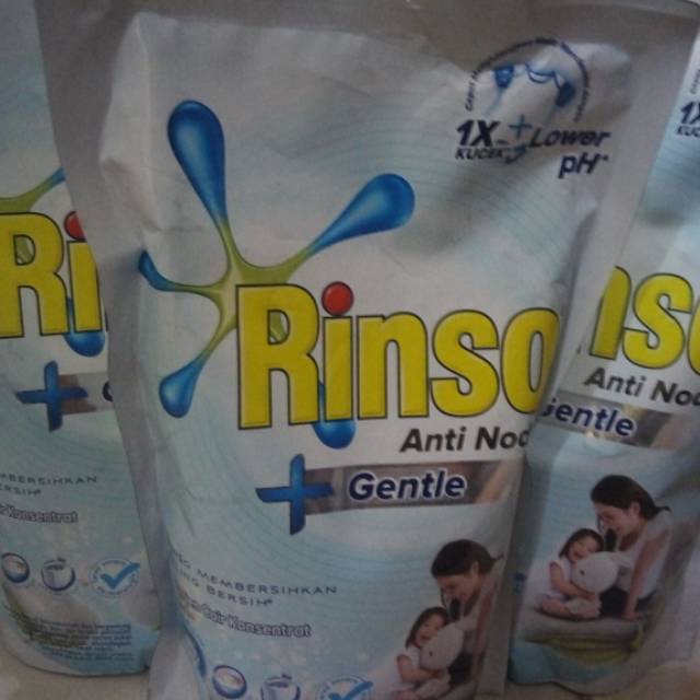 RINSO Gentle Deterjen Cair 700ml