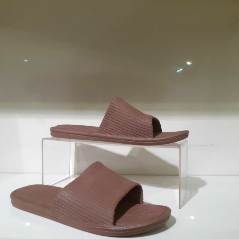 Sandal Karet Wanita/Bata Sandak