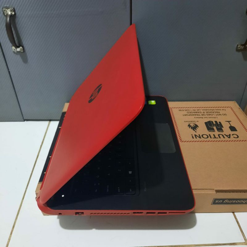 Laptop HP 14 - v042TX, Core i5-4210U Ram 4GB HDD 750GB Nvdia Geforce 840M 2GB Windows 10 Desain,Gaming Mulus