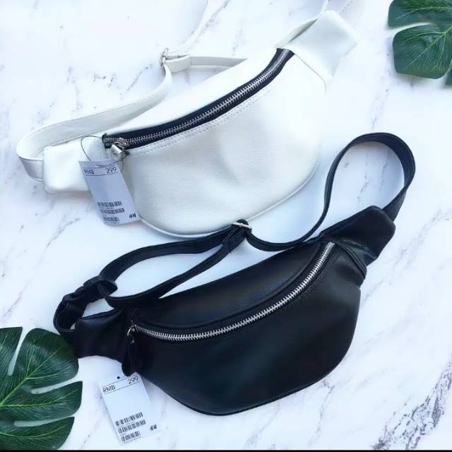 ❌SOLD❌ Tas Sling bag H&M