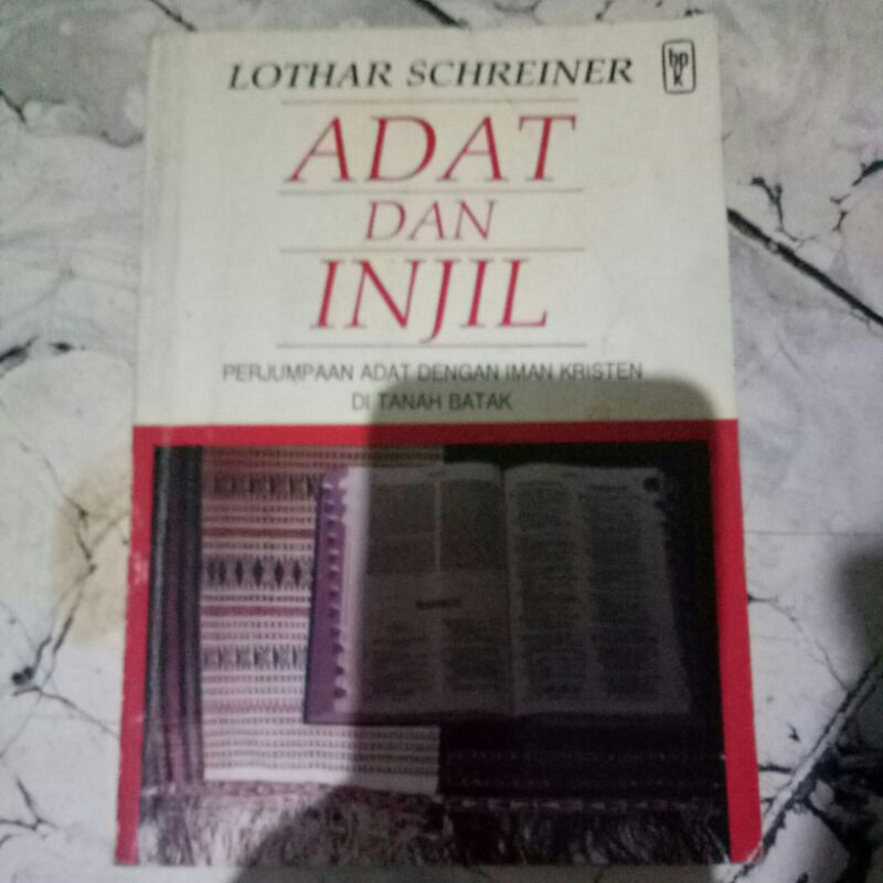 Buku adat dan injil perjumpaan adat dengan iman kristen di tanah batak