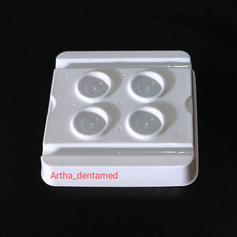 DENTAL MIXING BONDING CONTAINER TRAY 2 &amp; 4 HOLES / TEMPAT KOTAK LEM ORTHO / TEMPAT ETSA