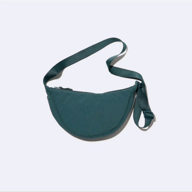 Uniqlo Tas Selempang / Tas Bahu