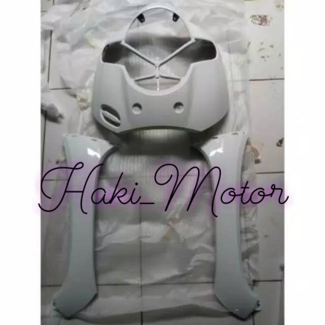PAKETAN BODY DEPAN SCOOPY NEW DONAT PUTIH 2017-2019