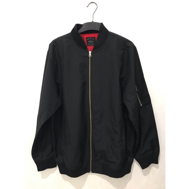 Jaket Bomber Tirajeans