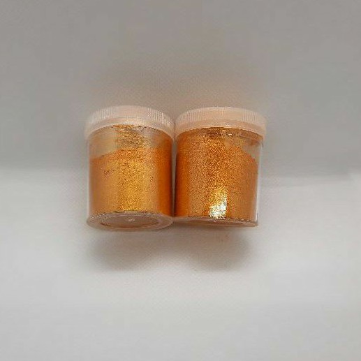 

Shimering/finishing white henna