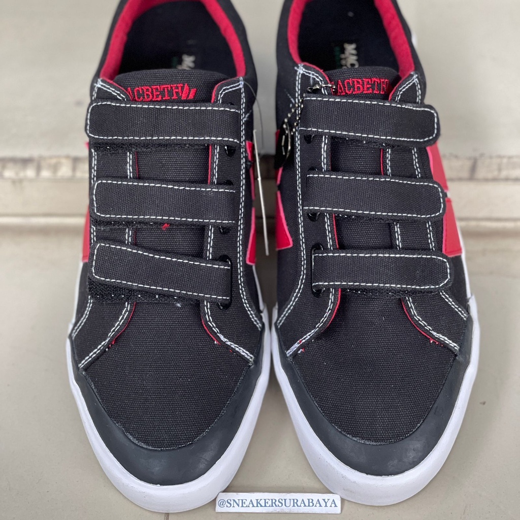 Macbeth Eliot Velcro Black Muted Red