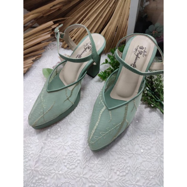 sepatu alummi Sage green tali 9cm tahu