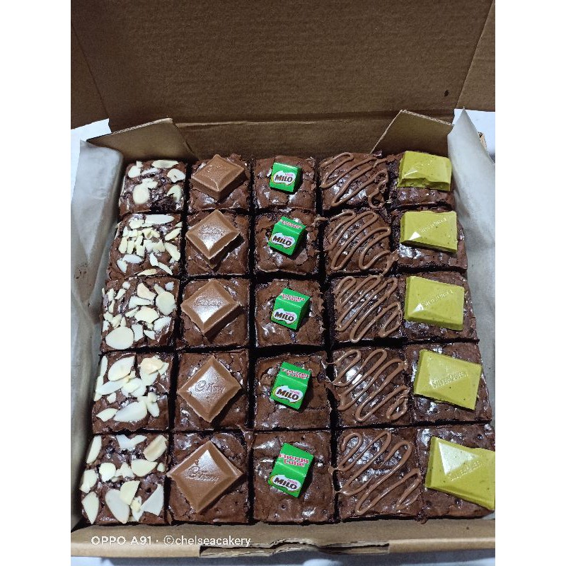 

Fudgy Brownies Premium