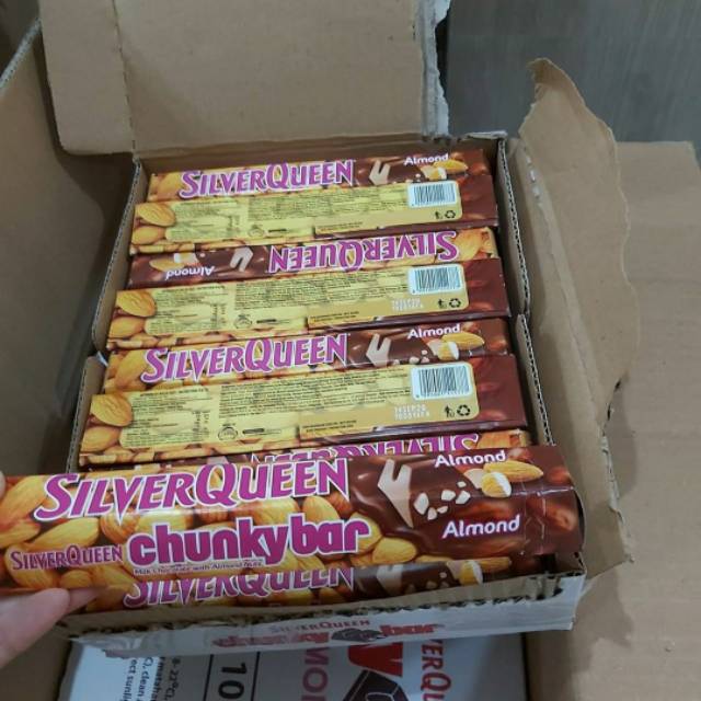 

SilverQueen Chunky Bar Almond 100gr