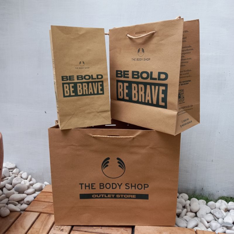 

paper bag the body shop
