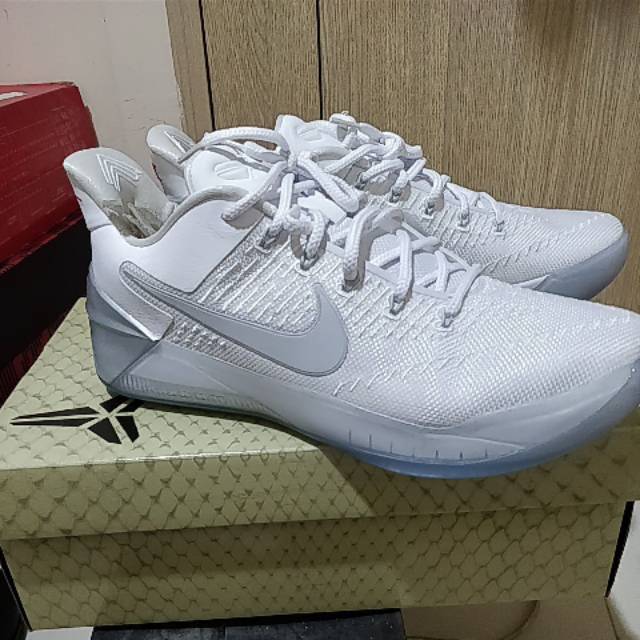 kobe ads white
